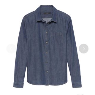 バナナリパブリック(Banana Republic)の【新品未使用品】BANANA REPUBLIC Quinn Fit デニムシャツ(シャツ/ブラウス(長袖/七分))