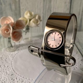 【電池交換済み】Vivienne Westwood 腕時計 セーフティピン