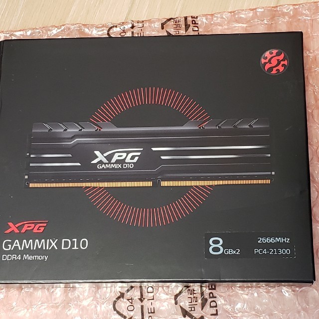 A-DATA XPG GAMMIX D10 DDR4 2666 8Gx2 16G スマホ/家電/カメラのPC/タブレット(PCパーツ)の商品写真