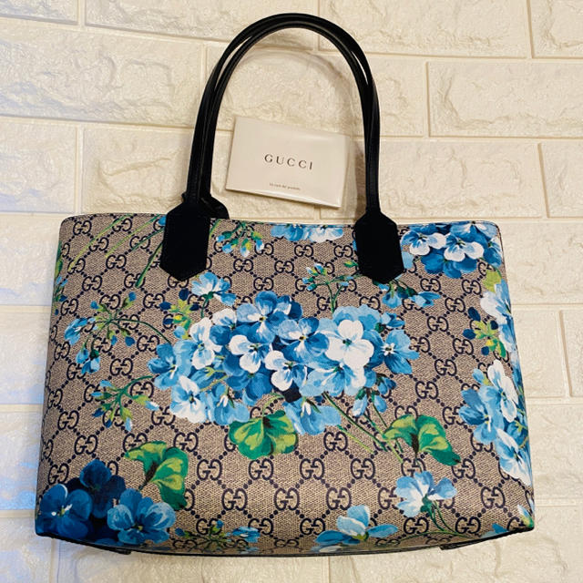 Gucci - 【新品未使用】グッチ ブルームス 花柄 トートバッグ リバーシブルの通販 by パオパオ｜グッチならラクマ