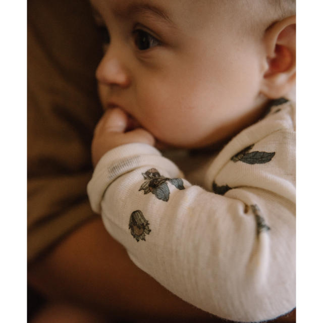 Caramel baby&child (キャラメルベビー&チャイルド)の《新品》studio boheme paris/hazelnut柄 ロンパース キッズ/ベビー/マタニティのベビー服(~85cm)(ロンパース)の商品写真