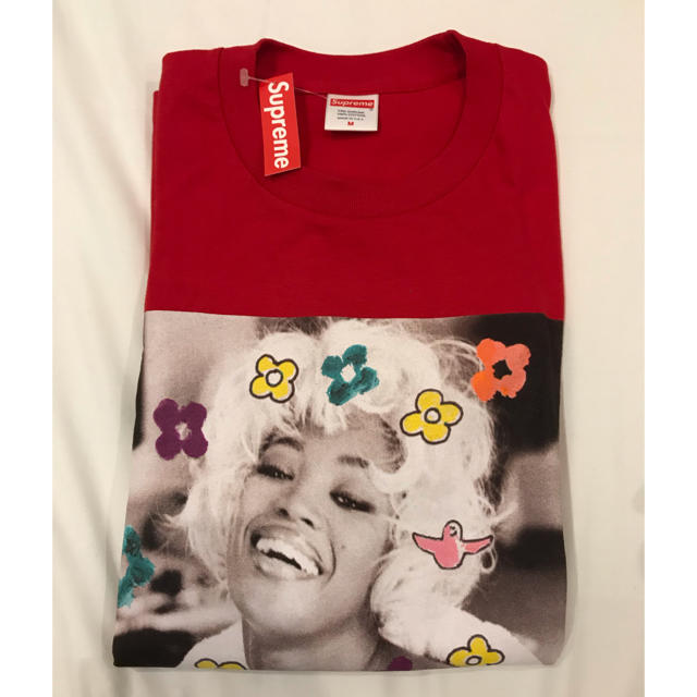 Supreme(シュプリーム)のSupreme Naomi t-shirt red メンズのトップス(Tシャツ/カットソー(半袖/袖なし))の商品写真