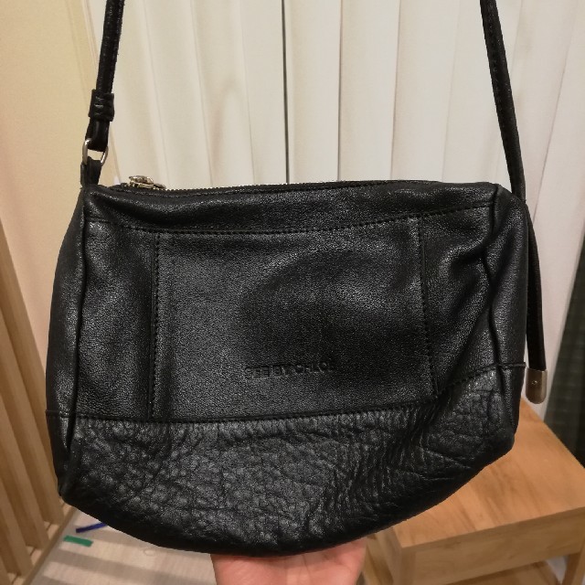 SEE BY CHLOE(シーバイクロエ)のSEE BY CHLOE　黒ショルダーバッグ レディースのバッグ(ショルダーバッグ)の商品写真