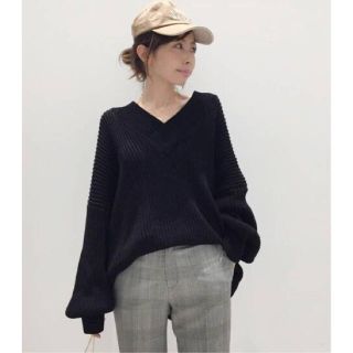 アパルトモンドゥーズィエムクラス(L'Appartement DEUXIEME CLASSE)の【TWINS FLORENCE】VNECK KNIT(DORIA YARN)(ニット/セーター)