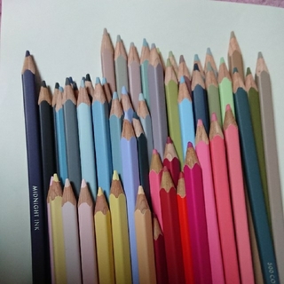 フェリシモ(FELISSIMO)の【chimaki様専用】500色の色鉛筆57本セット(色鉛筆)