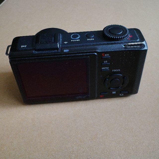 SIGMA DP2 Merrill スマホ/家電/カメラのカメラ(コンパクトデジタルカメラ)の商品写真
