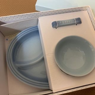 ルクルーゼ(LE CREUSET)の即日発送！ル・クルーゼ  ベビースターターセット(離乳食器セット)