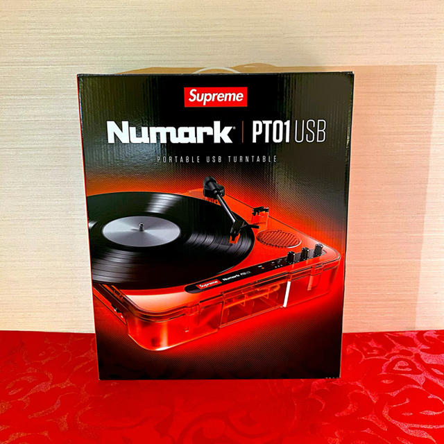 Supreme(シュプリーム)のSupreme Numark PT01 Portable Turntable 楽器のDJ機器(ターンテーブル)の商品写真