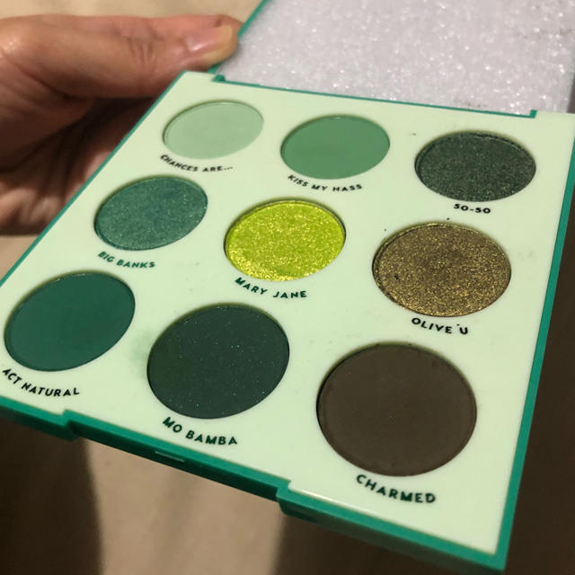 colourpop(カラーポップ)の★値下げしました【COLOURPOP】JUST MY LUCK パレット コスメ/美容のベースメイク/化粧品(アイシャドウ)の商品写真