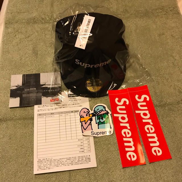 Supreme(シュプリーム)の7-5/8 Earflap New Era メンズの帽子(キャップ)の商品写真