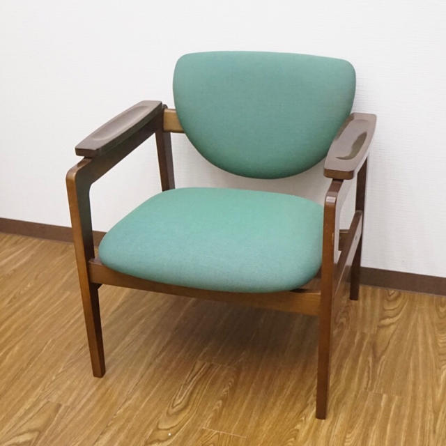 異例の-カリモク 椅子• コロニアル•シリーズ シングルソファ チェア 異例の-カリモク 椅子• コロニアル•シリーズ シングルソファ チェア