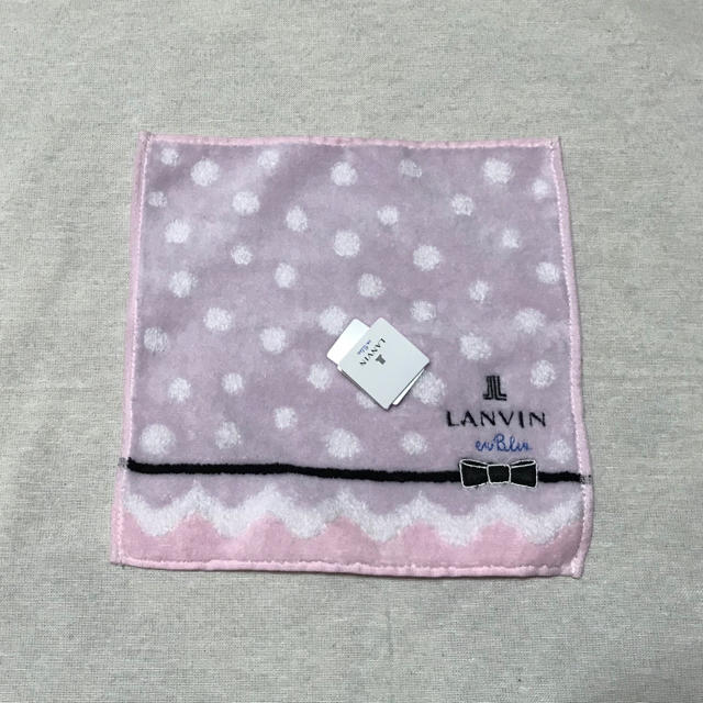 LANVIN en Bleu(ランバンオンブルー)の新品　ランバン　タオルハンカチ レディースのファッション小物(ハンカチ)の商品写真