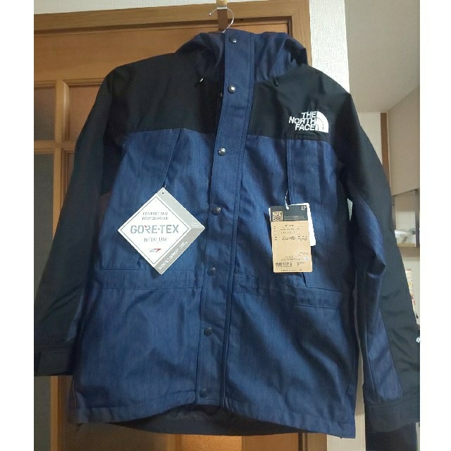 THE NORTH FACE(ザノースフェイス)のS THE NORTH FACE Mountain Light Denim メンズのジャケット/アウター(マウンテンパーカー)の商品写真