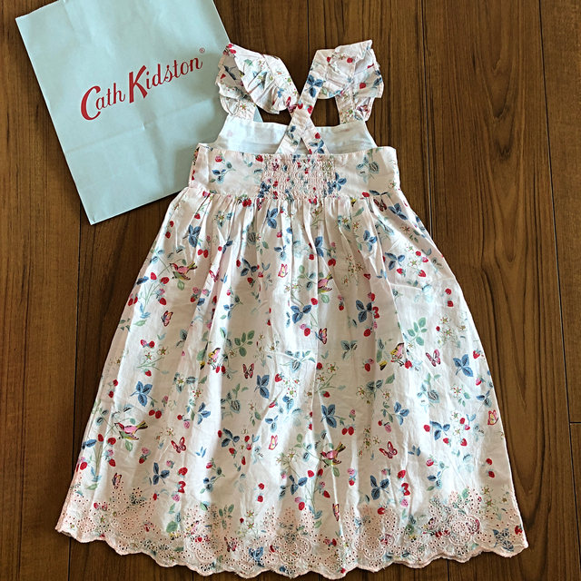 Cath Kidston(キャスキッドソン)のキャスキッドソン 新品ワンピース 3-4Y キッズ/ベビー/マタニティのキッズ服女の子用(90cm~)(ワンピース)の商品写真