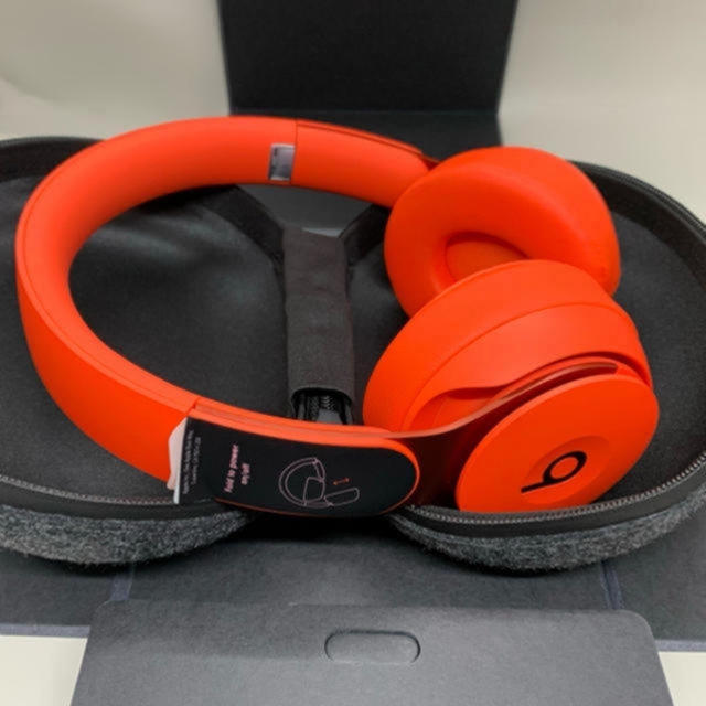 Beats by Dr Dre(ビーツバイドクタードレ)のBeats by Dr Dre SOLO PRO RED/レッド ワイヤレス スマホ/家電/カメラのオーディオ機器(ヘッドフォン/イヤフォン)の商品写真