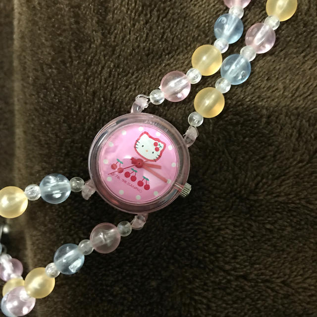 サンリオ(サンリオ)のキティ　ビーズ　腕時計 レディースのファッション小物(腕時計)の商品写真