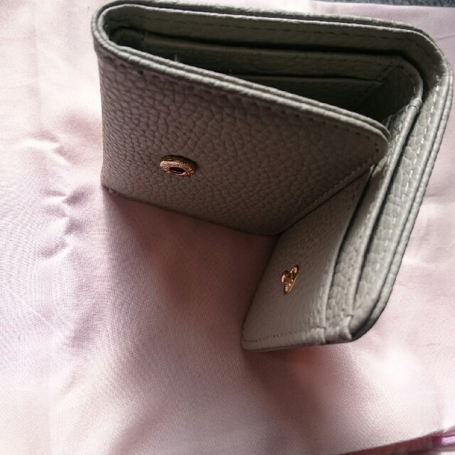 URBAN RESEARCH(アーバンリサーチ)のミニ財布 三つ折り レディースのファッション小物(財布)の商品写真