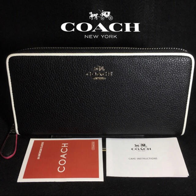COACH(コーチ)のプレゼントにも❤️新品コーチ ペブルレザー ブラック×ホワイト お洒落な長財布 メンズのファッション小物(長財布)の商品写真