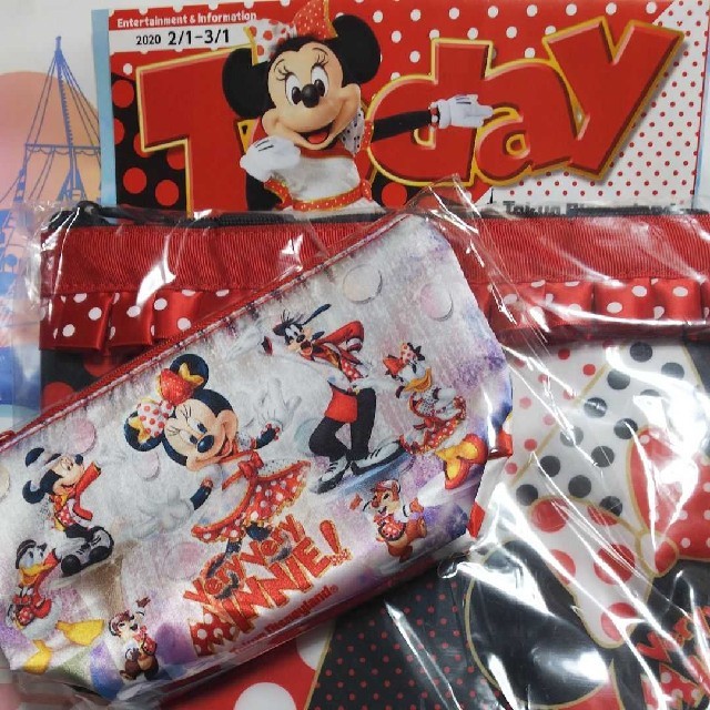 Disney(ディズニー)の☆ベリーベリーミニー☆スーベニアランチケース&ポーチ エンタメ/ホビーのおもちゃ/ぬいぐるみ(キャラクターグッズ)の商品写真