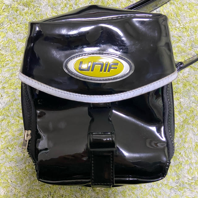 UNIF(ユニフ)のUNIF バッグ レディースのバッグ(ショルダーバッグ)の商品写真