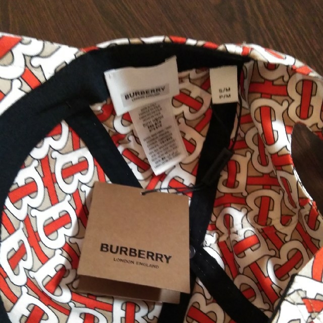 BURBERRY(バーバリー)のバーバリー モノグラムキャップ red 新品タグ付 レディースの帽子(ハット)の商品写真