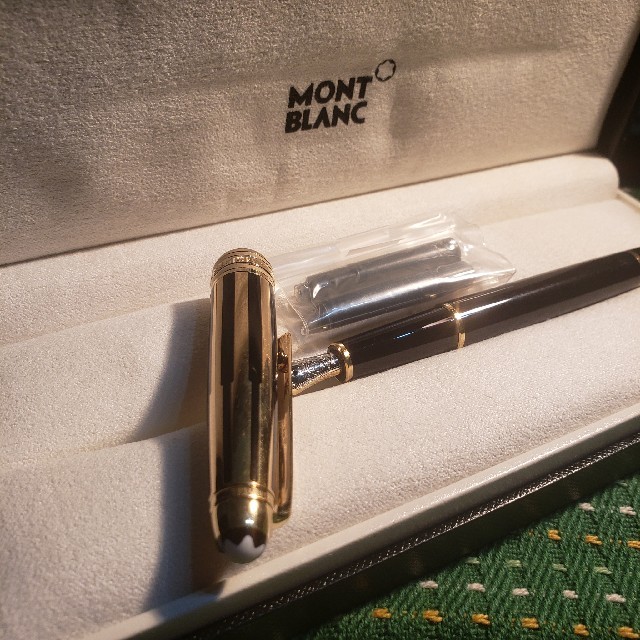 MONTBLANC　万年筆