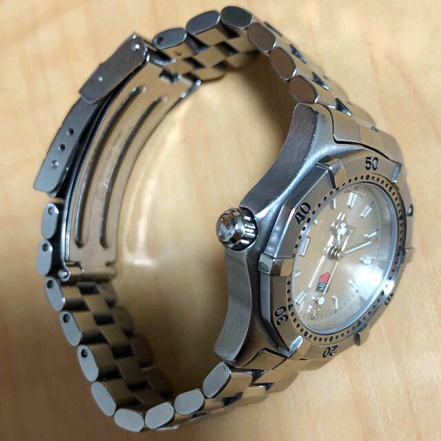 TAG Heuer(タグホイヤー)の(期間限定出品)正規品❤️TAG HEUER❤️プロフェッショナル200M レディースのファッション小物(腕時計)の商品写真