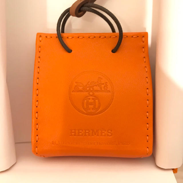 新品未使用❣️ エルメス HERMES 最新作 オレンジ ショッパー 新品未使用❣️ エルメス HERMES 最新作 オレンジ ショッパー