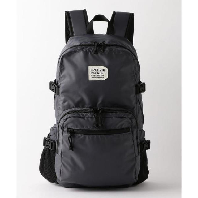 UNITED ARROWS green label relaxing(ユナイテッドアローズグリーンレーベルリラクシング)の新品 fredrik packers グリーンレーベル リュック グレー レディースのバッグ(リュック/バックパック)の商品写真