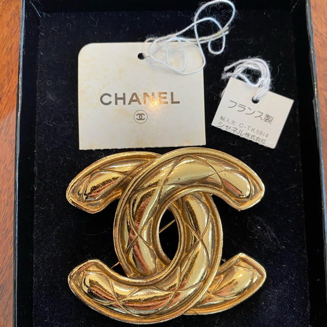 CHANEL ブローチ大