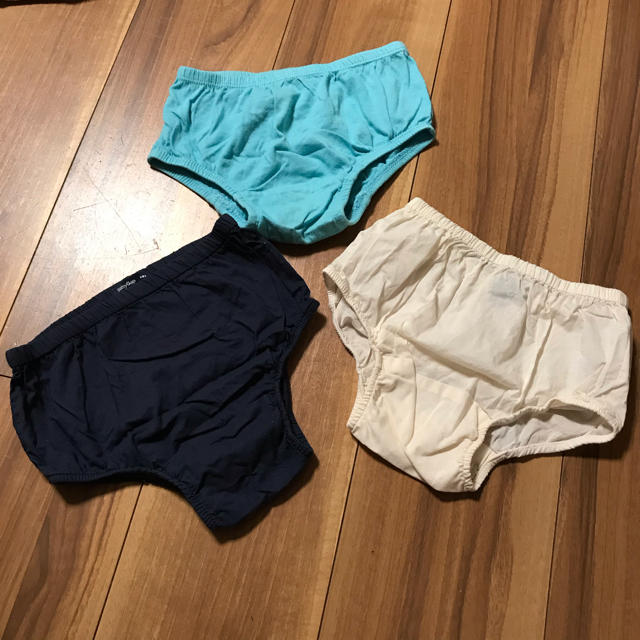 babyGAP(ベビーギャップ)のbabyGAP ベビー ブルマ3点セット 80cm キッズ/ベビー/マタニティのベビー服(~85cm)(肌着/下着)の商品写真