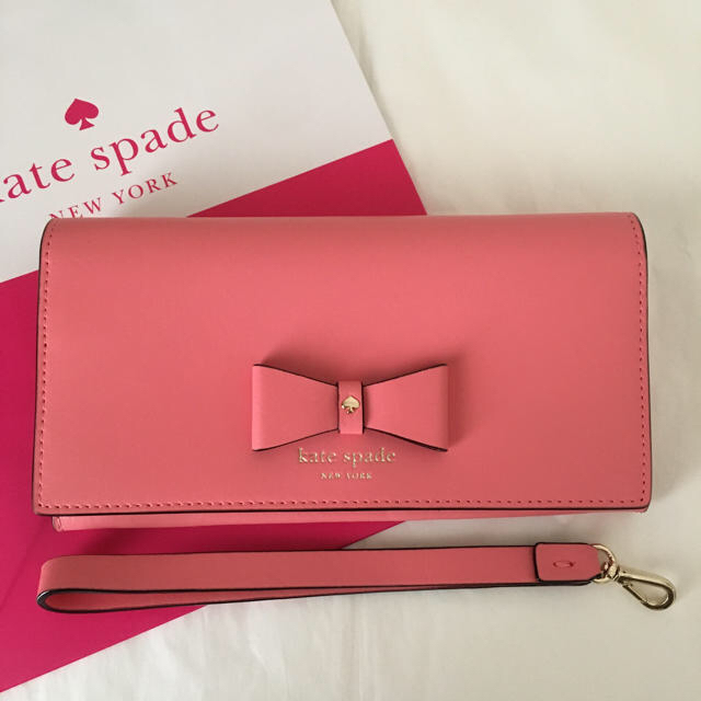 ファッション小物新品　レア　Kate spade ピンクリボンが可愛い　ストラップ付き　長財布