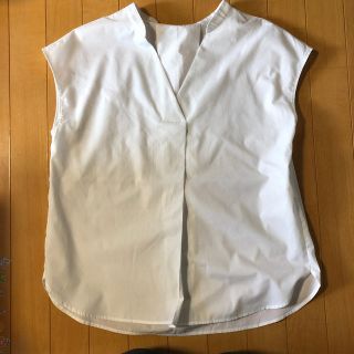 ジーユー(GU)のねぎ様専用！レディース シャツ　ノースリーブ  L 白　GU スキッパー(シャツ/ブラウス(半袖/袖なし))