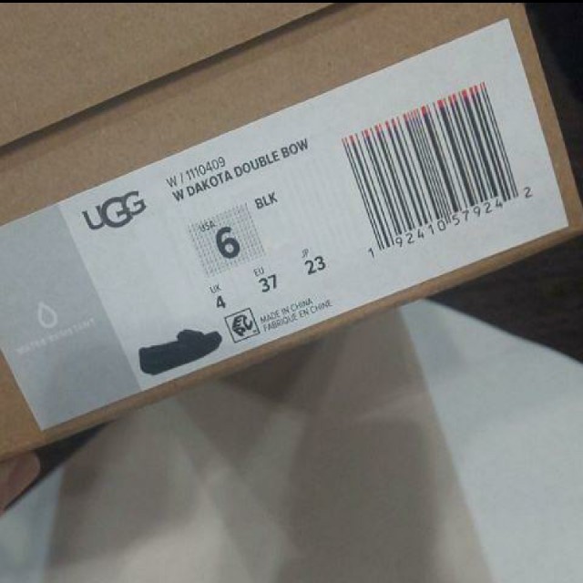 UGG(アグ)のぶーちゃん様専用♥新品UGGモカシンシューズ レディースの靴/シューズ(スリッポン/モカシン)の商品写真