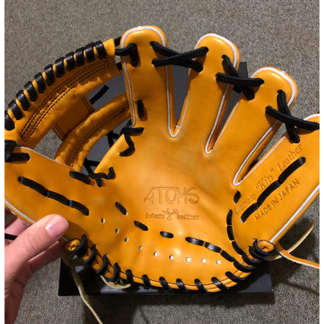 ATOMS 限定キップレザー スポーツ/アウトドアの野球(グローブ)の商品写真