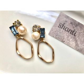 一点のみ！ビジューパールピアス、イヤリング！卒業式、入学式、結婚式に！(ピアス)