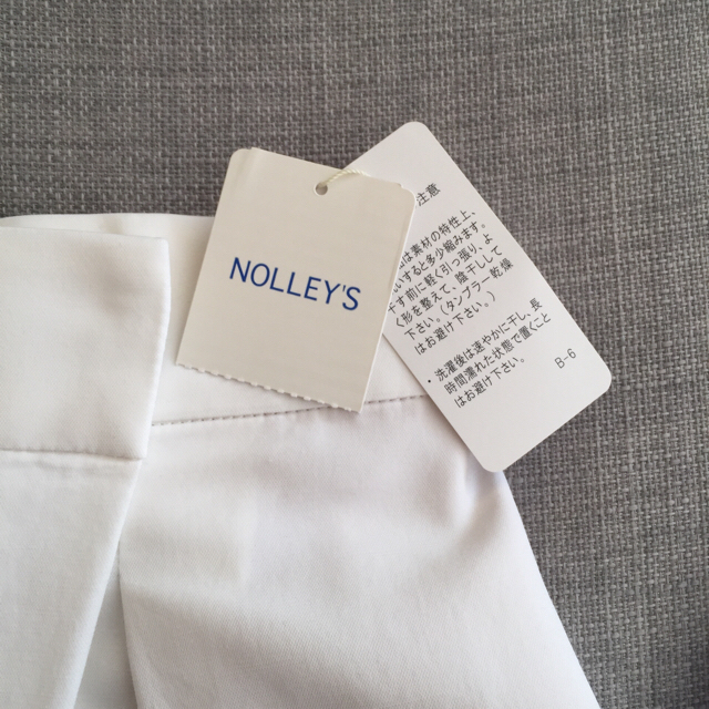 NOLLEY'S(ノーリーズ)の新品 ノーリーズ ラップ調クロップドワイドパンツ レディースのパンツ(クロップドパンツ)の商品写真