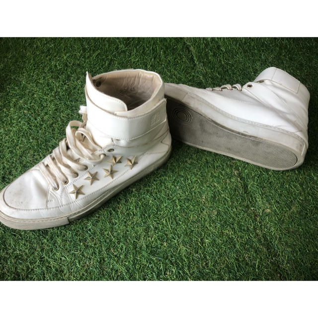 GIVENCHY - 最終値下げGIVENCHYジバンシィG2603C00白スタッズ