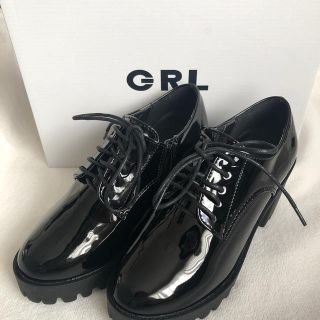 グレイル(GRL)のエナメル厚底レースアップシューズ(ローファー/革靴)