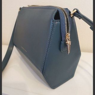 チャールズアンドキース(Charles and Keith)のCharles＆Keith ショルダーバッグ(ショルダーバッグ)