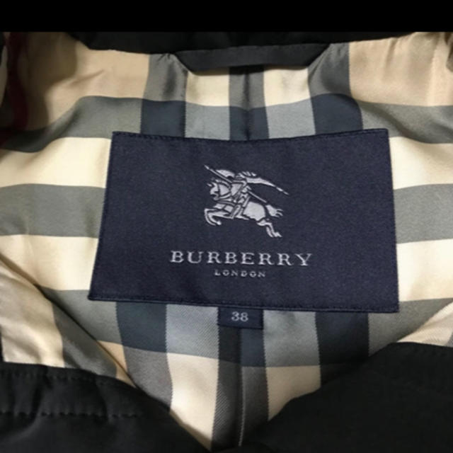 BURBERRY(バーバリー)のバーバリー　ダウン　ダウンベスト　ベスト レディースのジャケット/アウター(ダウンベスト)の商品写真