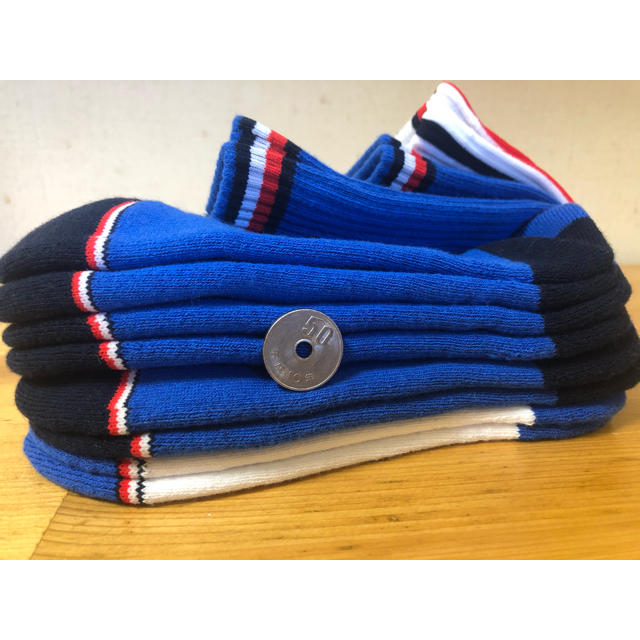 TOMMY HILFIGER(トミーヒルフィガー)の新作トミーヒルフィガー TOMMY HILFIGER子供ソックス靴下4足3 キッズ/ベビー/マタニティのこども用ファッション小物(靴下/タイツ)の商品写真