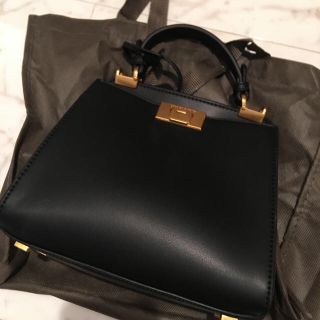 チャールズアンドキース(Charles and Keith)のcharles and keithバック(ハンドバッグ)