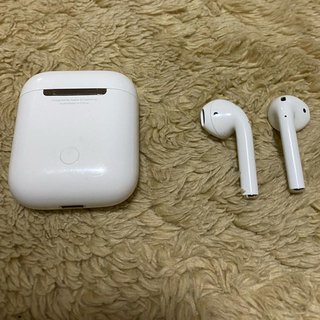 アップル(Apple)の【純正品】Airpods(ヘッドフォン/イヤフォン)