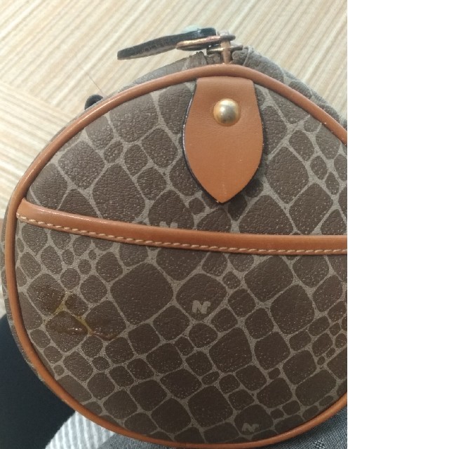 NINA RICCI - ニナリッチ丸型バッグの通販 by Mofe's shop NINA RICCI - ニナリッチ丸型バッグの通販 by Mofe's shop