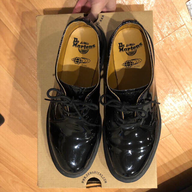 Dr.Martens(ドクターマーチン)のDr.Martin×BEAMS 別注 パテント 3ホール レディースの靴/シューズ(ローファー/革靴)の商品写真