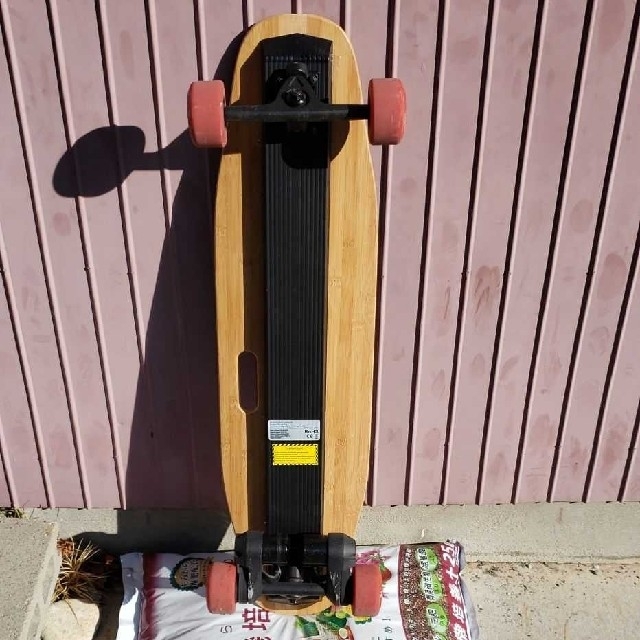 電動スケートボード BENCHWHEEL 電動スケートボード BENCHWHEEL