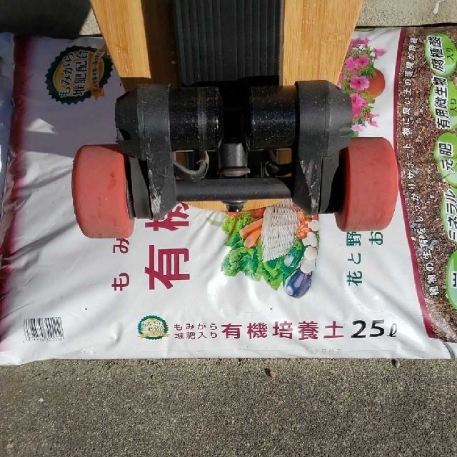電動スケートボード BENCHWHEEL 電動スケートボード BENCHWHEEL