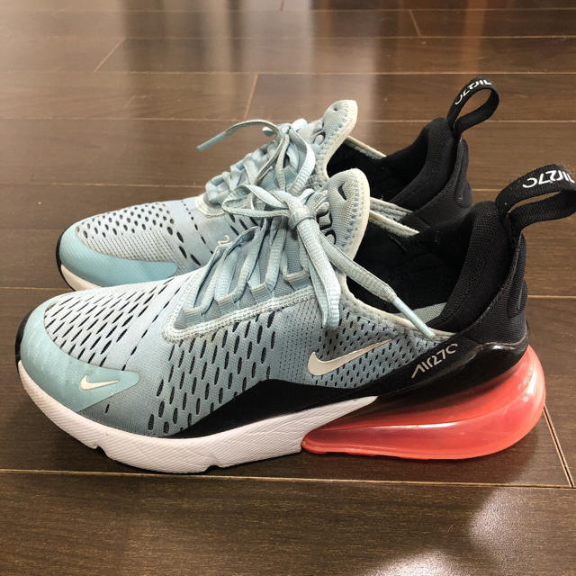 NIKE(ナイキ)のNIKE AIRMAX 270 24cm レディースの靴/シューズ(スニーカー)の商品写真