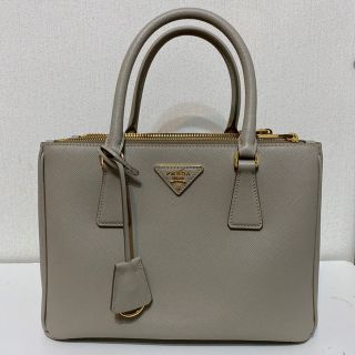 レア！ PRADA グレージュ バッグ♡